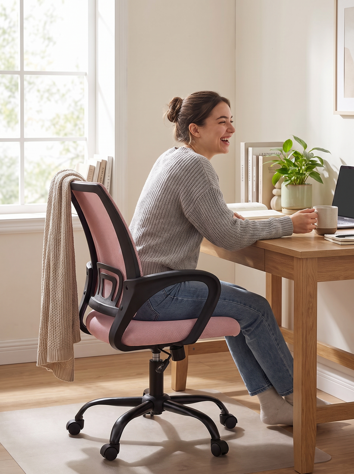 Ergonomic Office Chair Pink lifestyle 3
